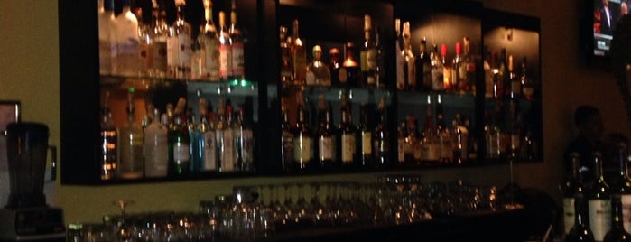 Clipper Club Lounge and Bar is one of Posti che sono piaciuti a Tina.