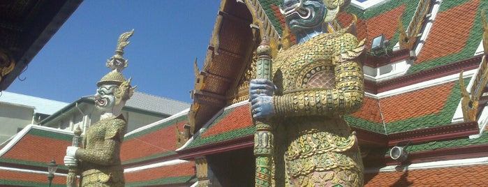 王宮 is one of thailand sightseeing.