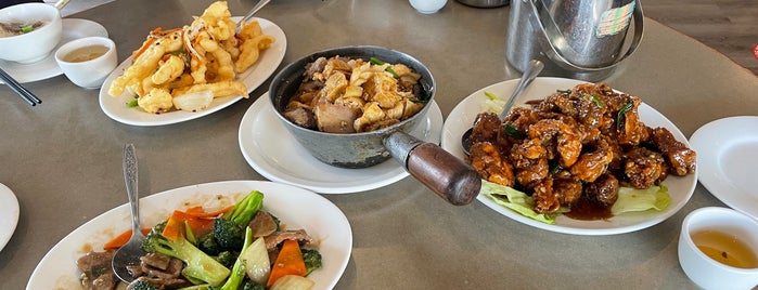 Shanghai Classic is one of Must-visit Food in Calgary.