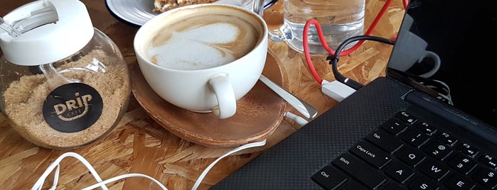 Drip Café is one of Lieux qui ont plu à iSA 💃🏻.