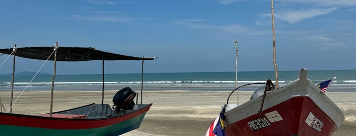 Pantai Beserah is one of @Kuantan,Phg #4.