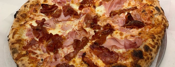 Ignite Pizzeria is one of Posti che sono piaciuti a PJ.