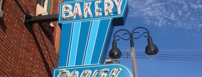Danish Maid Bakery is one of สถานที่ที่ Michael ถูกใจ.