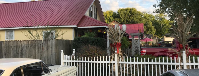 Smoky Mountain Cat House is one of Lugares favoritos de nemo.