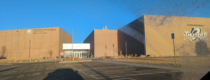 Discovery Canyon Campus is one of Orte, die Cineura gefallen.
