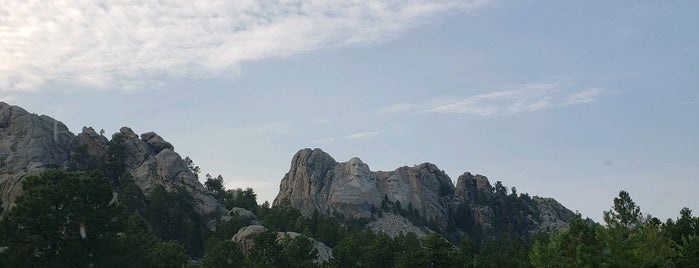 Mount Rushmore Gift Shop is one of Lugares favoritos de Marizza.