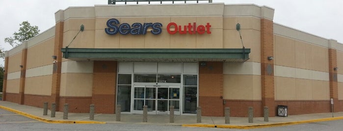 Sears is one of Tempat yang Disukai Jeremy.