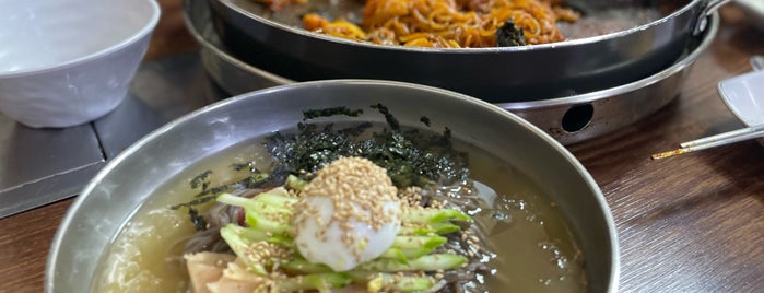 오근내 닭갈비 is one of Seoul Foodie Hit List.