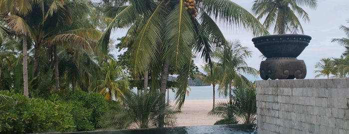 Adult Quiet Pool At Four Seasons Langkawi is one of resort.