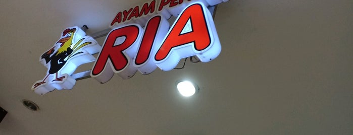 Ayam Penyet Ria is one of Eating around Surabaya ".