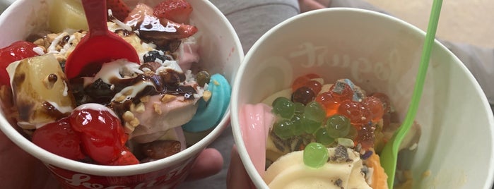 CherryBerry Yogurt Bar is one of Favourite Places.