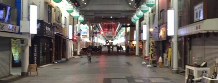 オリオン通り is one of Lugares favoritos de Masahiro.