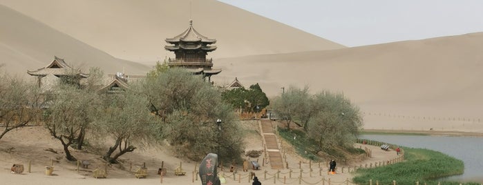Crescent Lake is one of Silk Road.