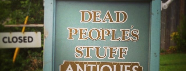 Dead People's Stuff Antiques is one of Prince Edward Country Trip.