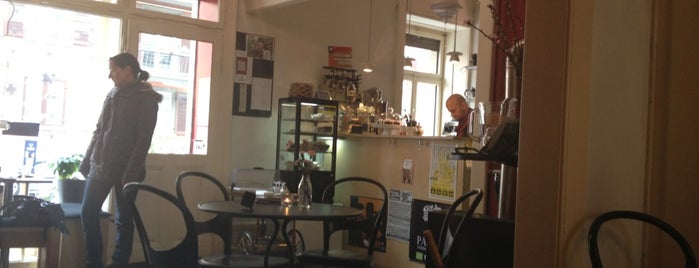 Café Noir is one of Wifi & Coffee Spots in Zurich.