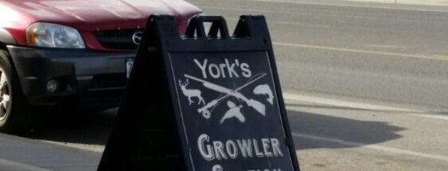York's Covered Wagon is one of สถานที่ที่ Gayla ถูกใจ.