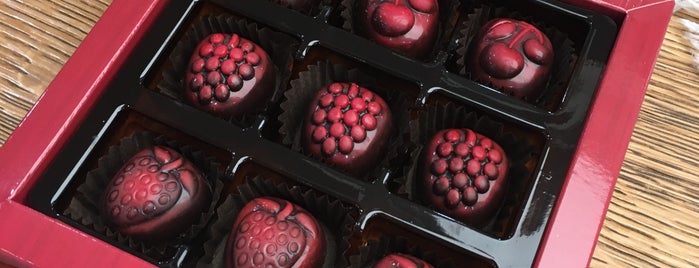 Bind Chocolate is one of Özden : понравившиеся места.