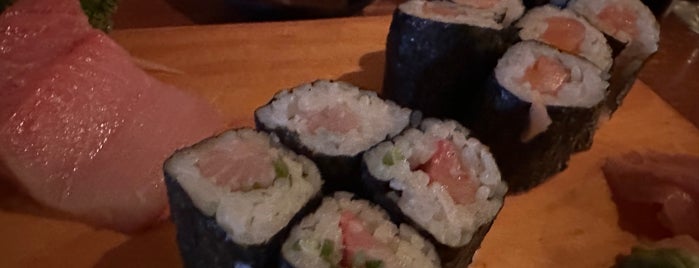 Shakai Sushi Lounge is one of Date night.