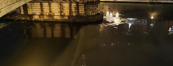 Ponte Garibaldi is one of Rome for Photographers.