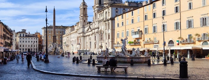 Fontana del Nettuno is one of Guide to Roma's best spots.