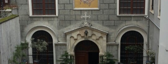Santa Maria Draperis Latin Katolik Kilisesi is one of Betül'un Beğendiği Mekanlar.