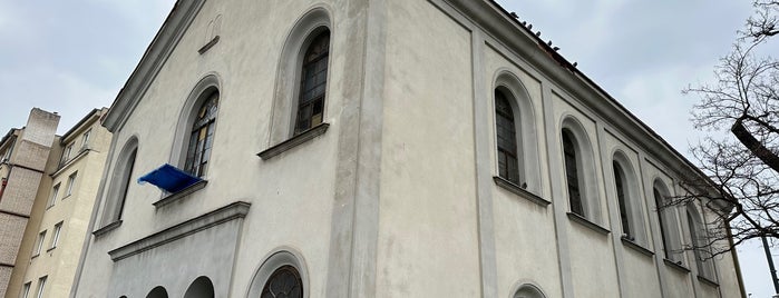 Libeňská synagoga is one of Synagogy.