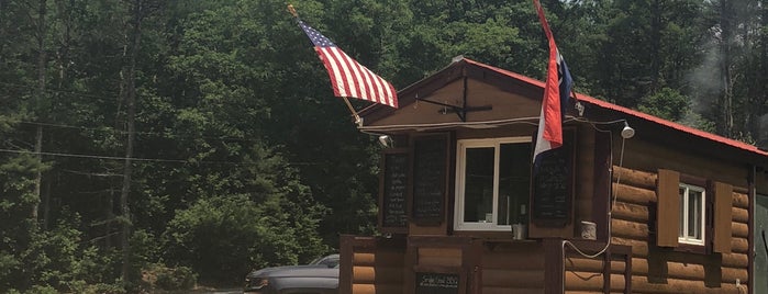 The Smoke Shack is one of Steph'in Kaydettiği Mekanlar.