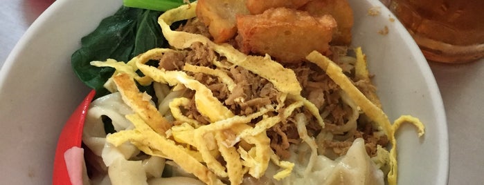 Mie Hap Kie (Jalan Beteng) is one of Semarang Kuliner.