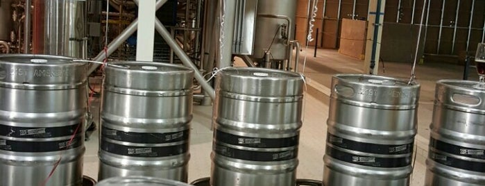 21st Amendment Brewery is one of Leon'un Kaydettiği Mekanlar.
