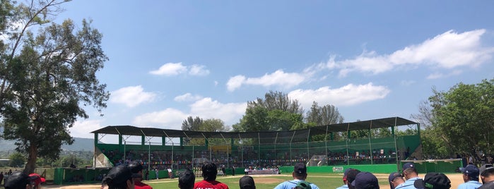 Campo de Baseball San Bartolo Coyotepec is one of Parisさんのお気に入りスポット.
