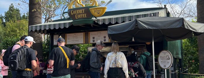Gourmet Coffee is one of สถานที่ที่ Lucas ถูกใจ.