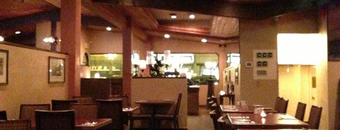 Taverna Italian Restaurant is one of สถานที่ที่บันทึกไว้ของ Marinette.