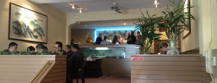 Wok Shop Cafe is one of Lugares favoritos de Nana.