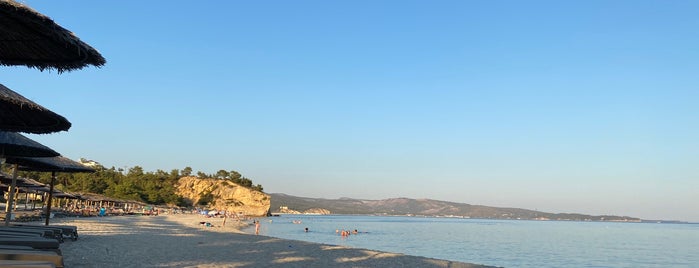 Tripiti Beach is one of สถานที่ที่ Deniz ถูกใจ.