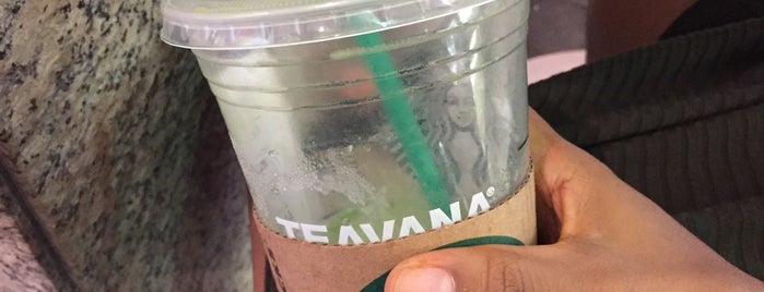 Starbucks is one of Locais curtidos por Dan.