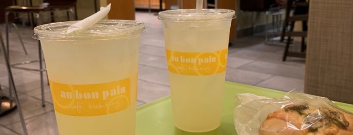 Au Bon Pain is one of Java Joints I Love.