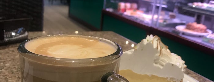 Sweet & Coffee is one of Kevinさんのお気に入りスポット.