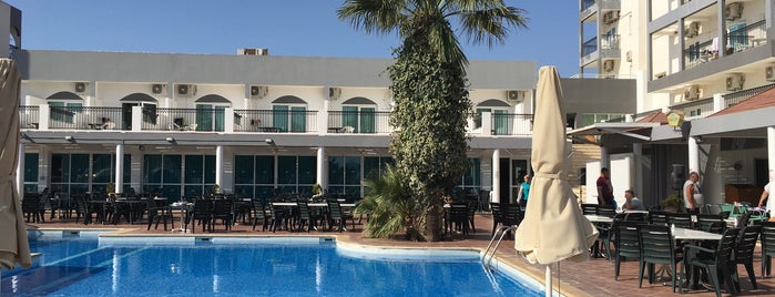 Paramount Hotel Apartments Paralimni is one of Ekaterinaさんのお気に入りスポット.