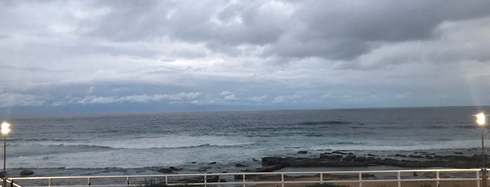 Merewether Beach is one of Places of awesomeness.
