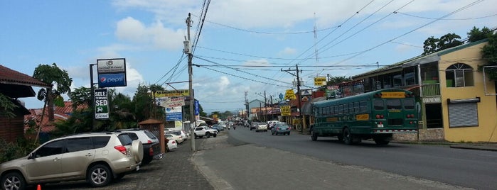 Centro de La Fortuna is one of Orte, die Alberto gefallen.