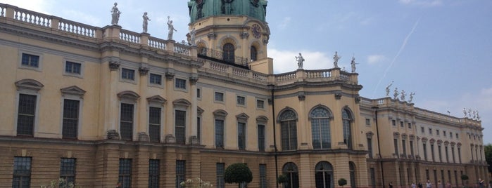 Schloss Charlottenburg is one of Smattichaelen Berlin Trip 2013.