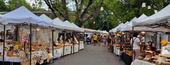 Cicada Market Dessert Hall is one of ХуаХин.