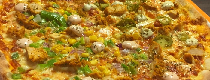 Vito's Pizza is one of Tempat yang Disimpan Queen.