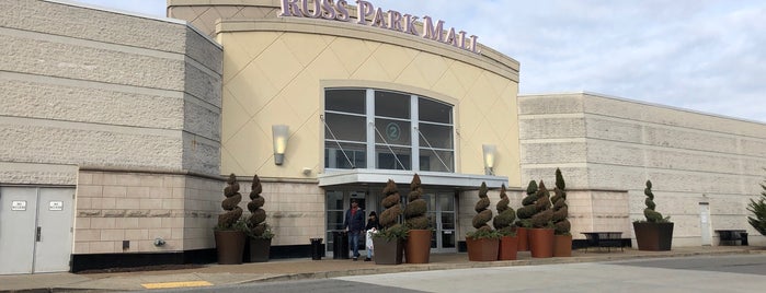 Ross Park Mall is one of Visited Places.