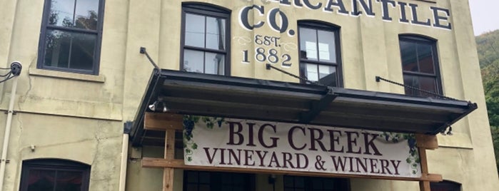 Big Creek Winery is one of สถานที่ที่ Mackenzie ถูกใจ.