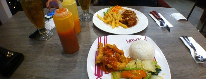 Solaria is one of Must-visit Food in Palembang.