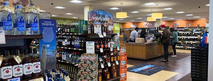 PA Wine & Spirits is one of Grocers.