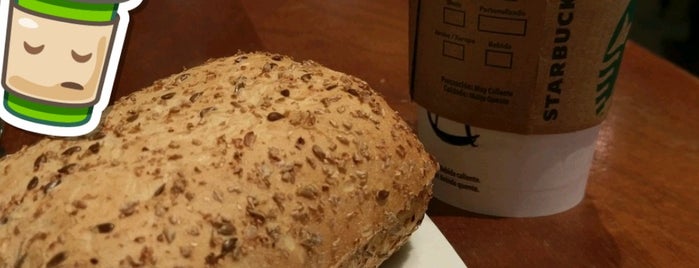 Starbucks is one of Julio D.さんのお気に入りスポット.