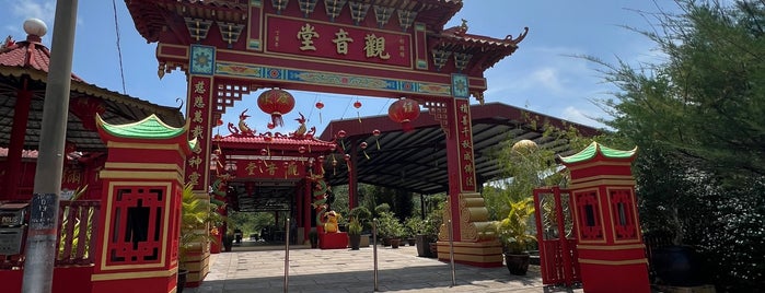 劳勿都赖路觀音堂 Raub Guan Yi Temple is one of Hotel/Resort/Places.