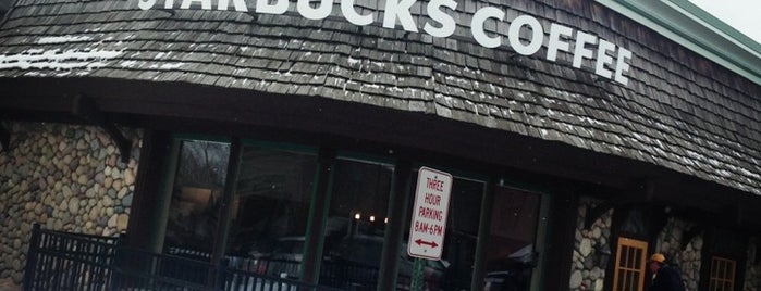 Starbucks is one of Tempat yang Disukai Dan.